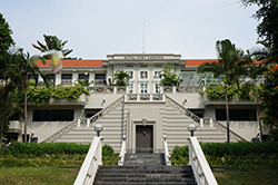 Singapore History Amidst Lush Greenery