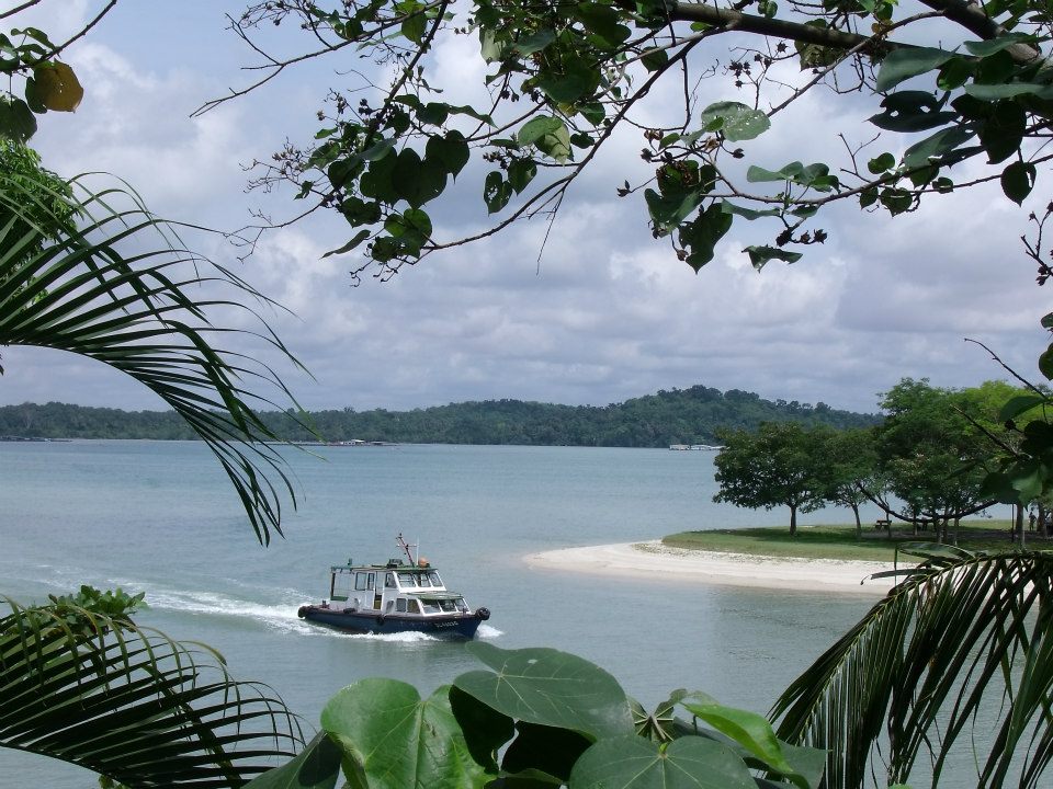 Beachfront Dining, Away from the Crowds