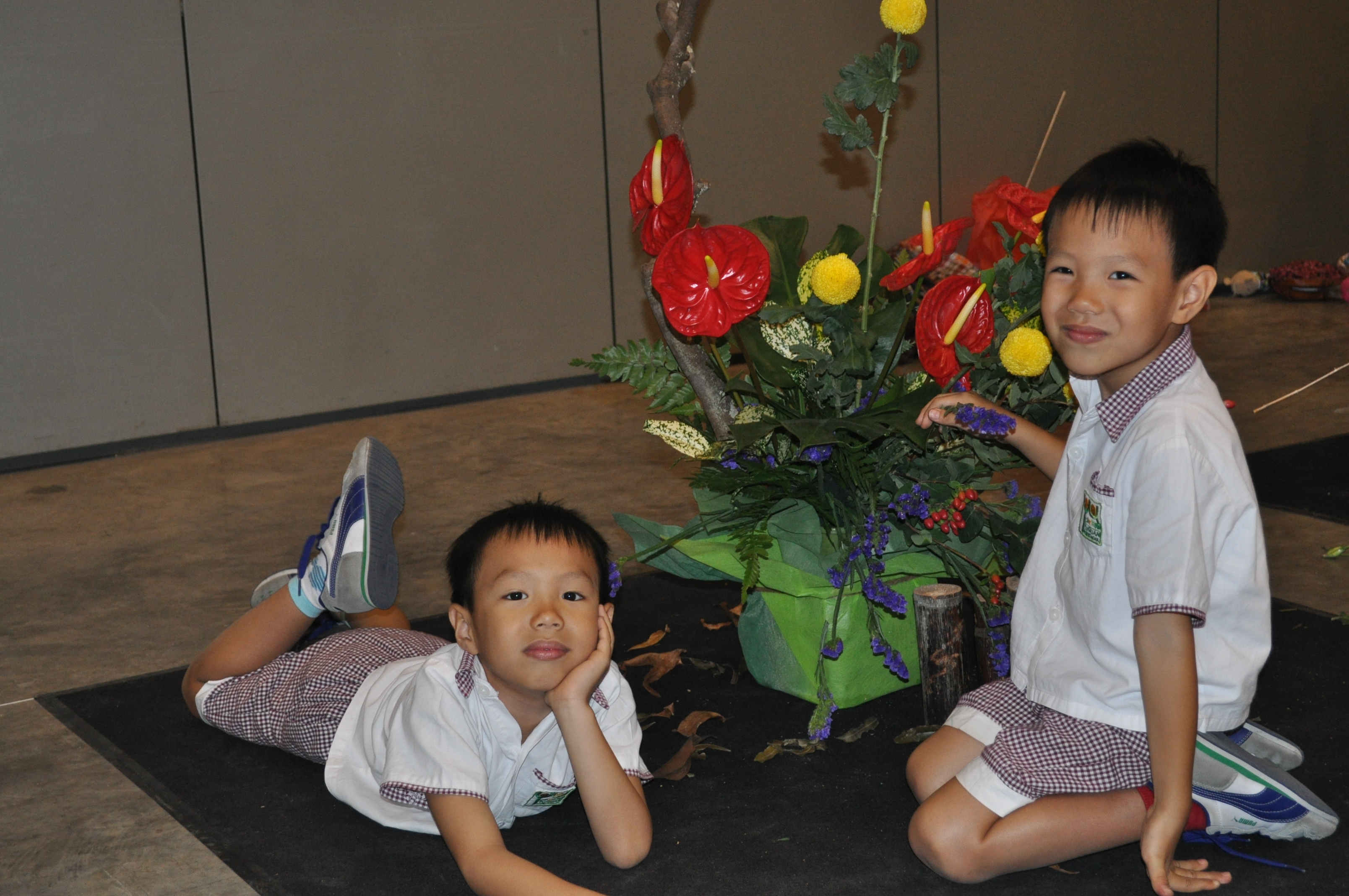 Twin 6-year-old Floral-Arranging Geniuses
