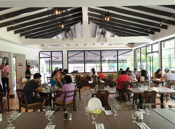 Canopy Garden Dining At Bishan-Ang Mo Kio Park