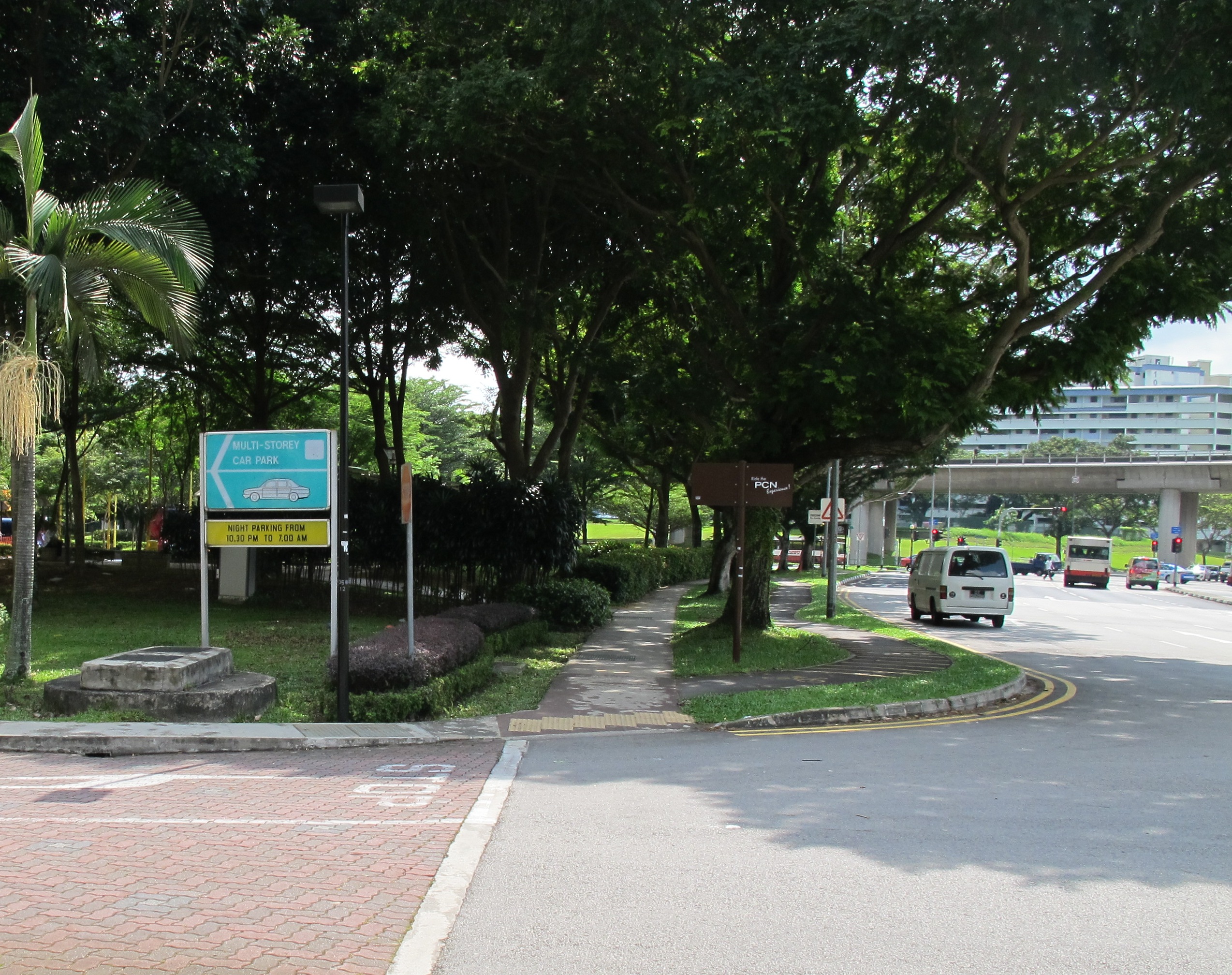 Woodlands Avenue 5 Park Connector