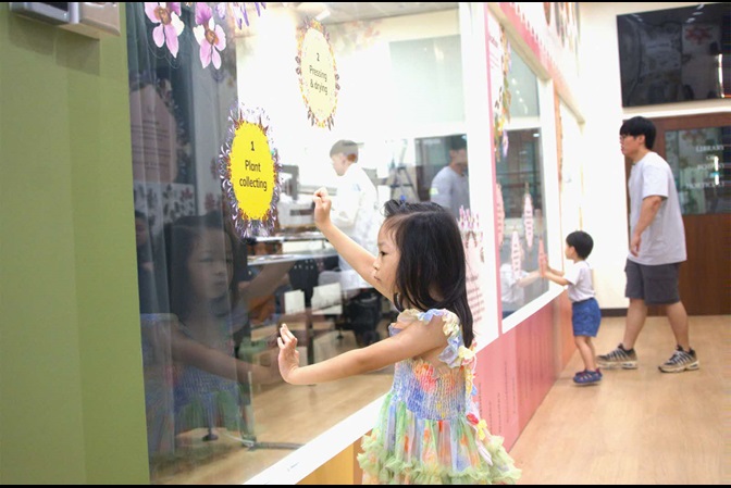 Observe the digitalisation process happening live in front of you