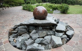 Swiss  Ball Fountain at Tanglin
