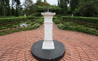 Sundial at Tanglin