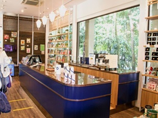 Image of Gardens Shop at Tanglin Gate.