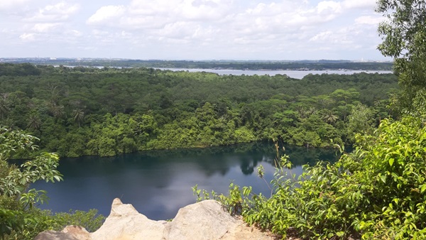 pulau ubin puaka hill