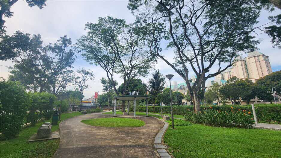 park detail carousel