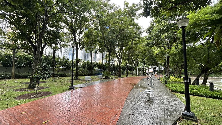 park detail carousel
