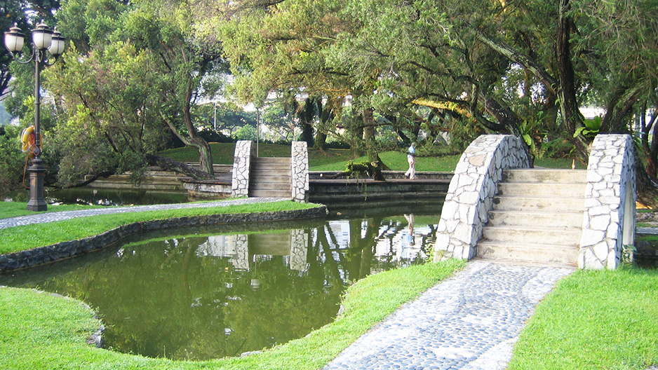 park detail carousel