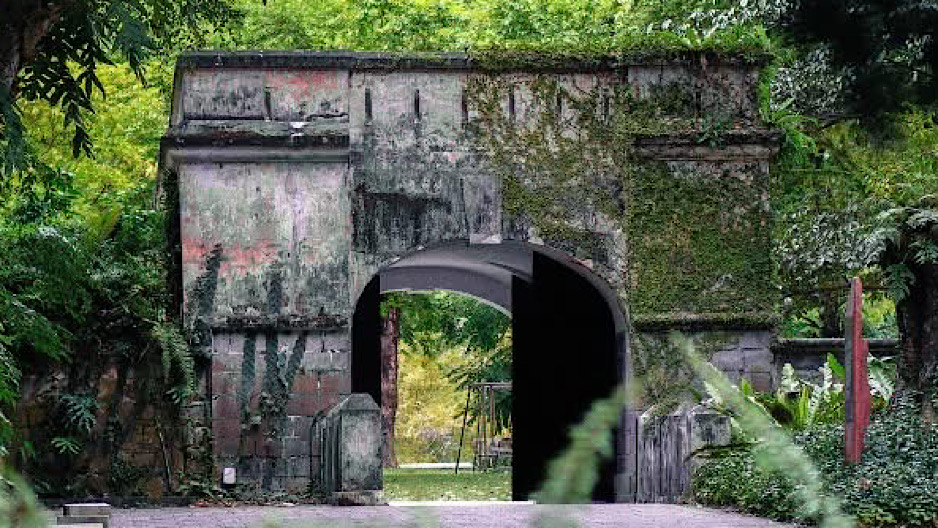 Fort Gate (Carousel)