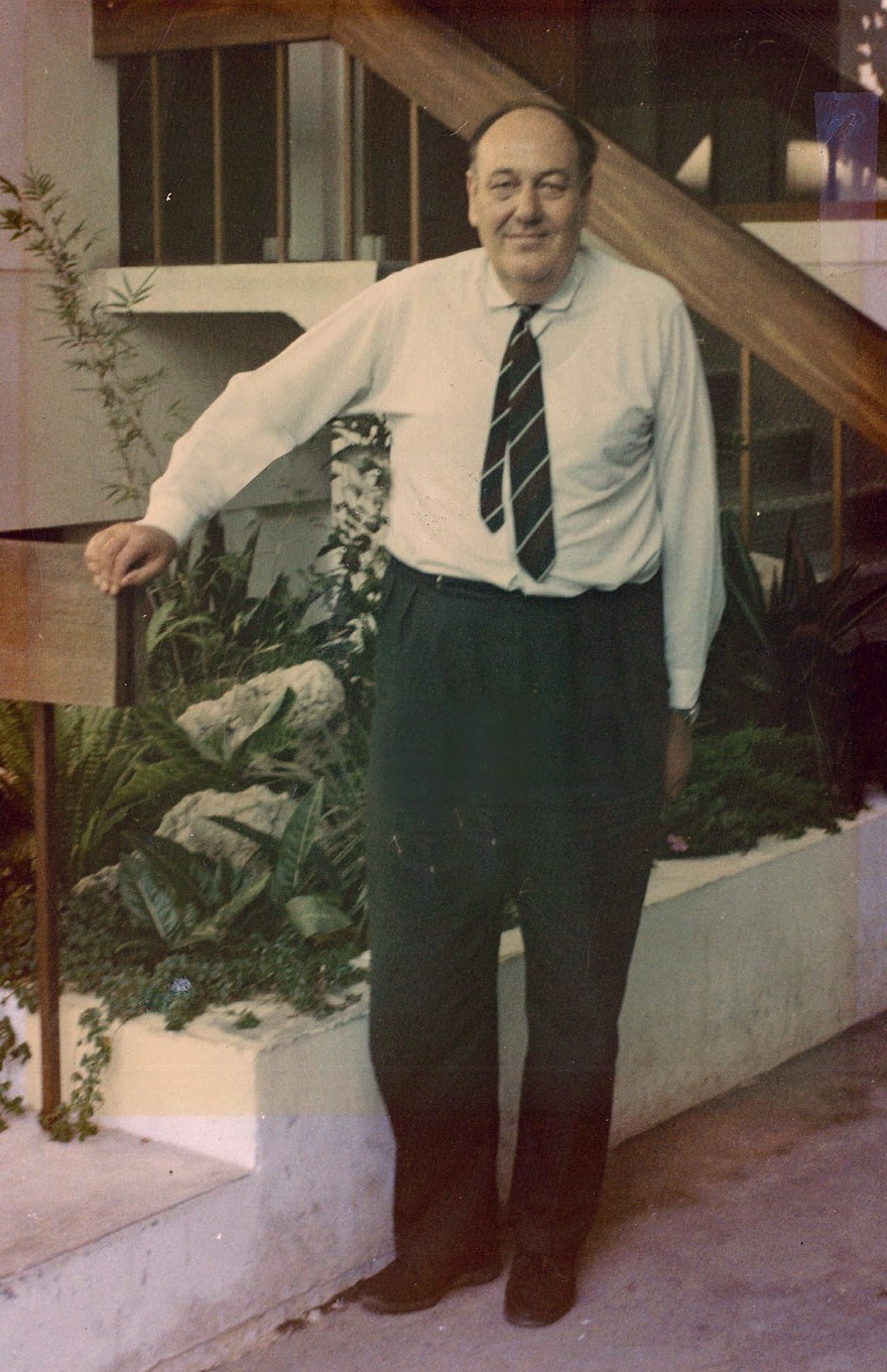 J.W. Purseglove Gardens Director 1954-1957