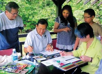 Nature sketching activity with volunteer Mr Tham Pui San.